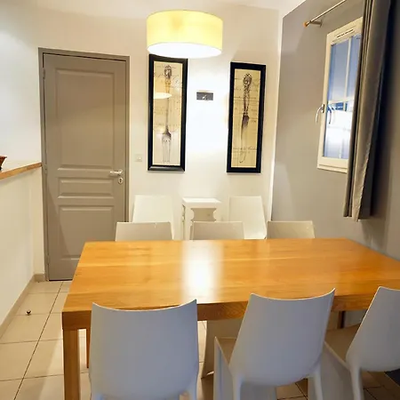Holiday home Luxury Provencal Villa With Ac In Charming Lub Ron Region Saint-Saturnin-les-Apt